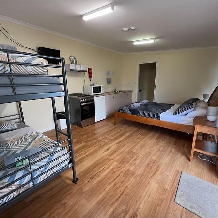 Turn-In Motel Warrnambool Exterior photo