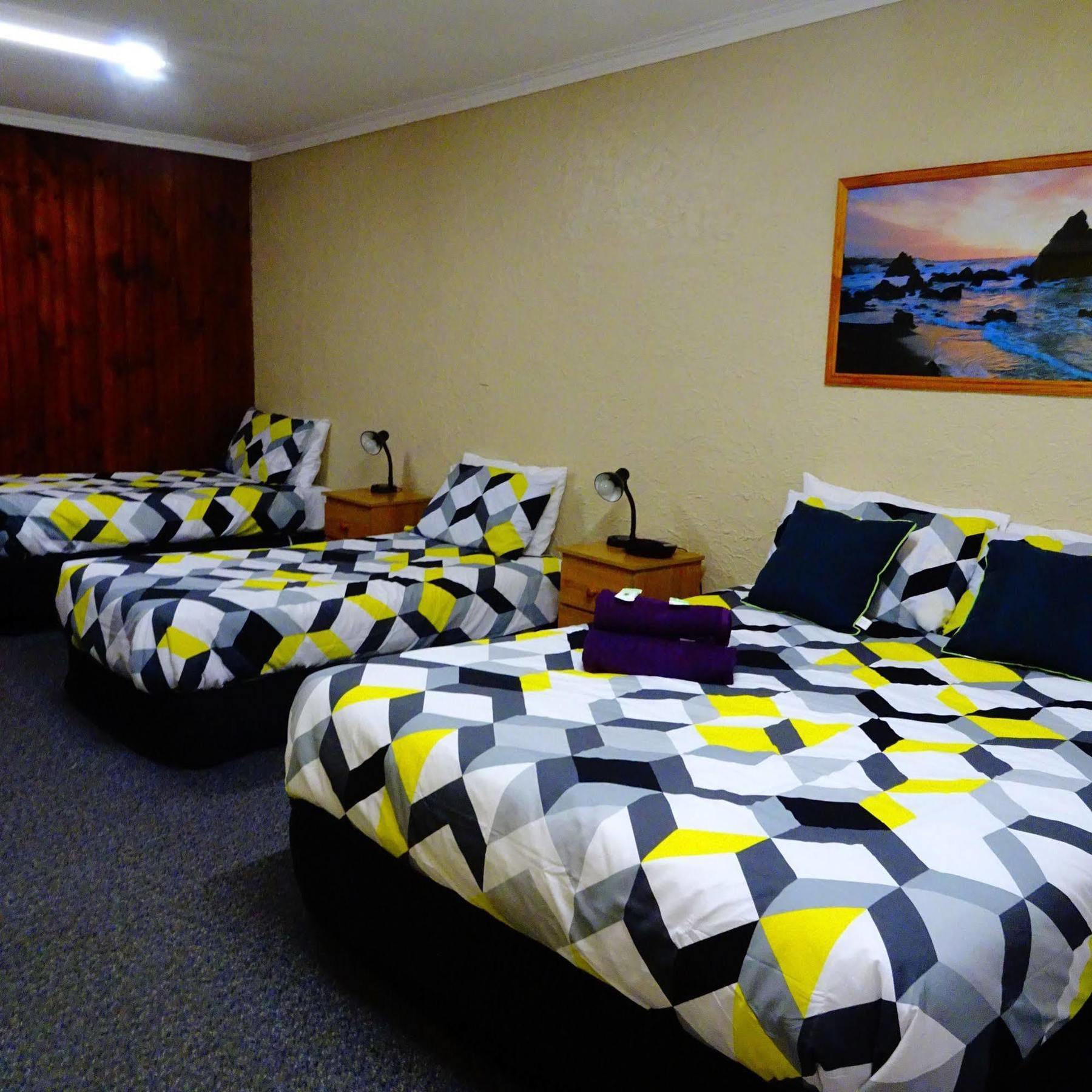 Turn-In Motel Warrnambool Exterior photo