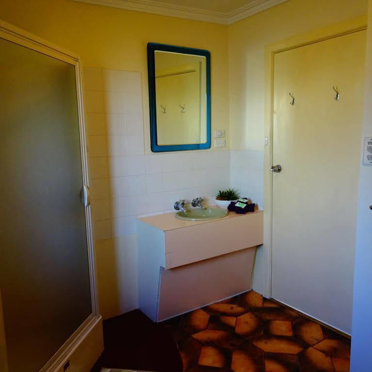 Turn-In Motel Warrnambool Exterior photo